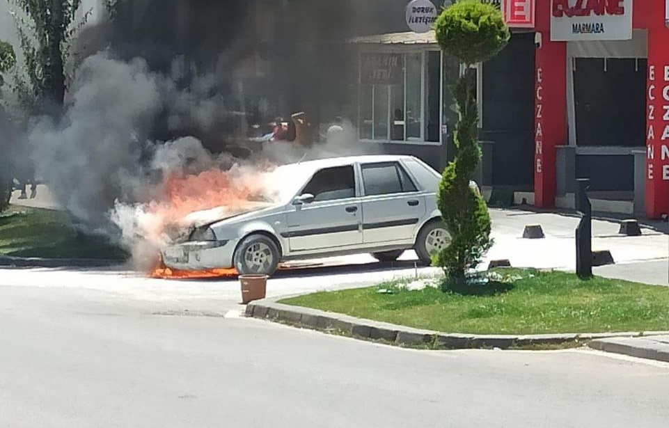 Balıkesir’in Bandırma ilçesinde alev