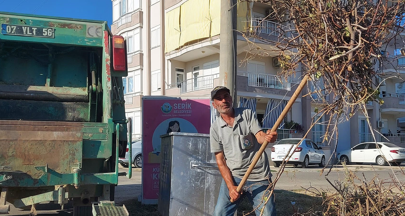 Antalya’da bir temizlik görevlisi, cami tuvaletinde bulduğu 7 milyon Türk