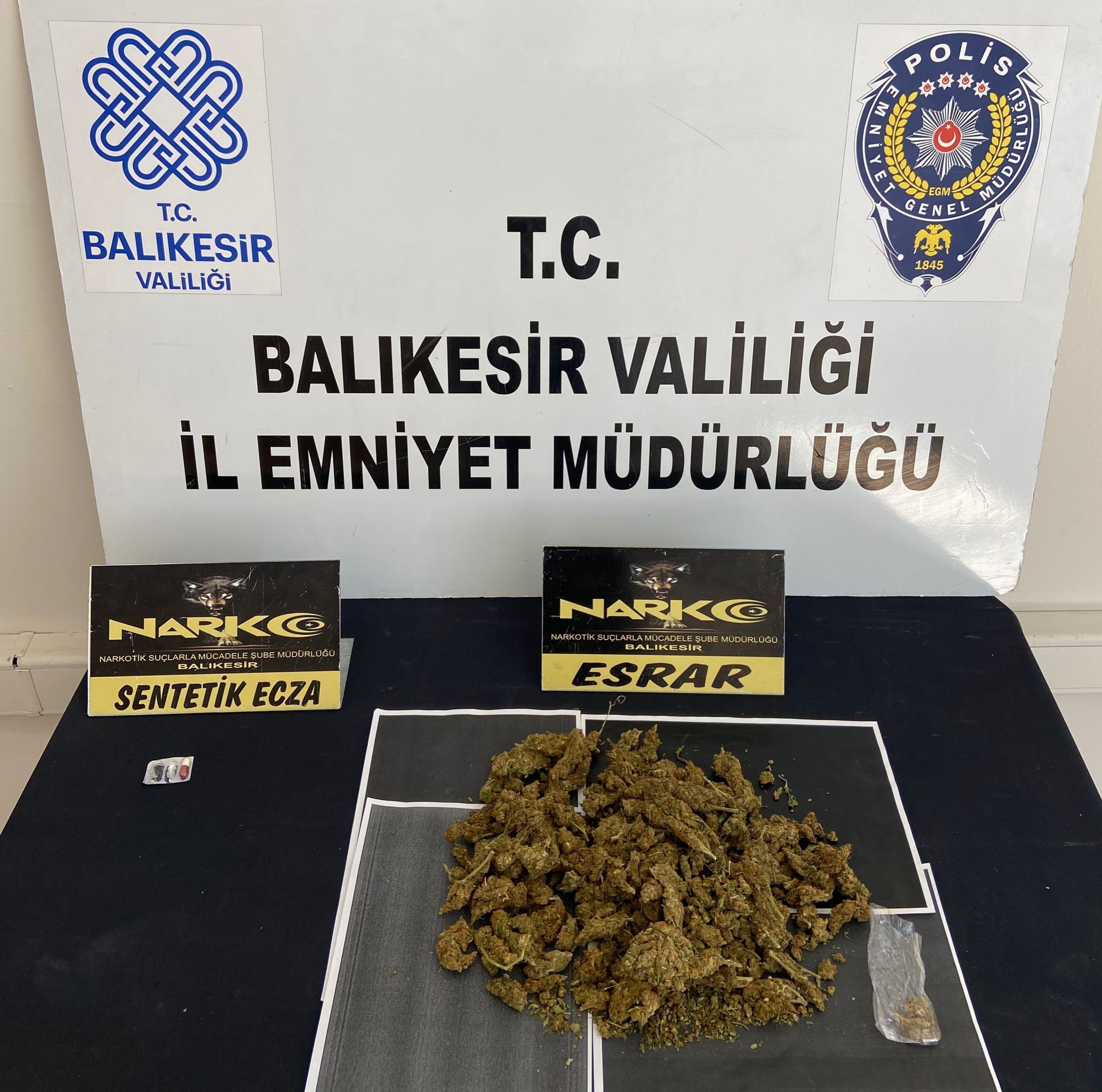 Balıkesir‘de Narkotik polisleri 4