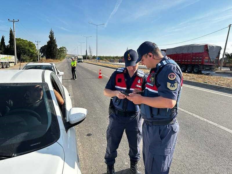 Balıkesir’de jandarma ekipleri kent