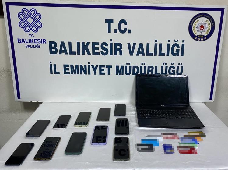 Balıkesir polisi, vatandaşları banka