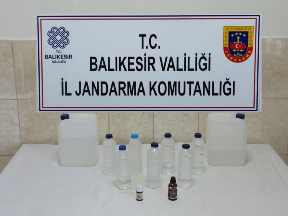 Balıkesir’de jandarma ekipleri yaklaşan yılbaşı öncesi il genelinde Asayiş, Trafik