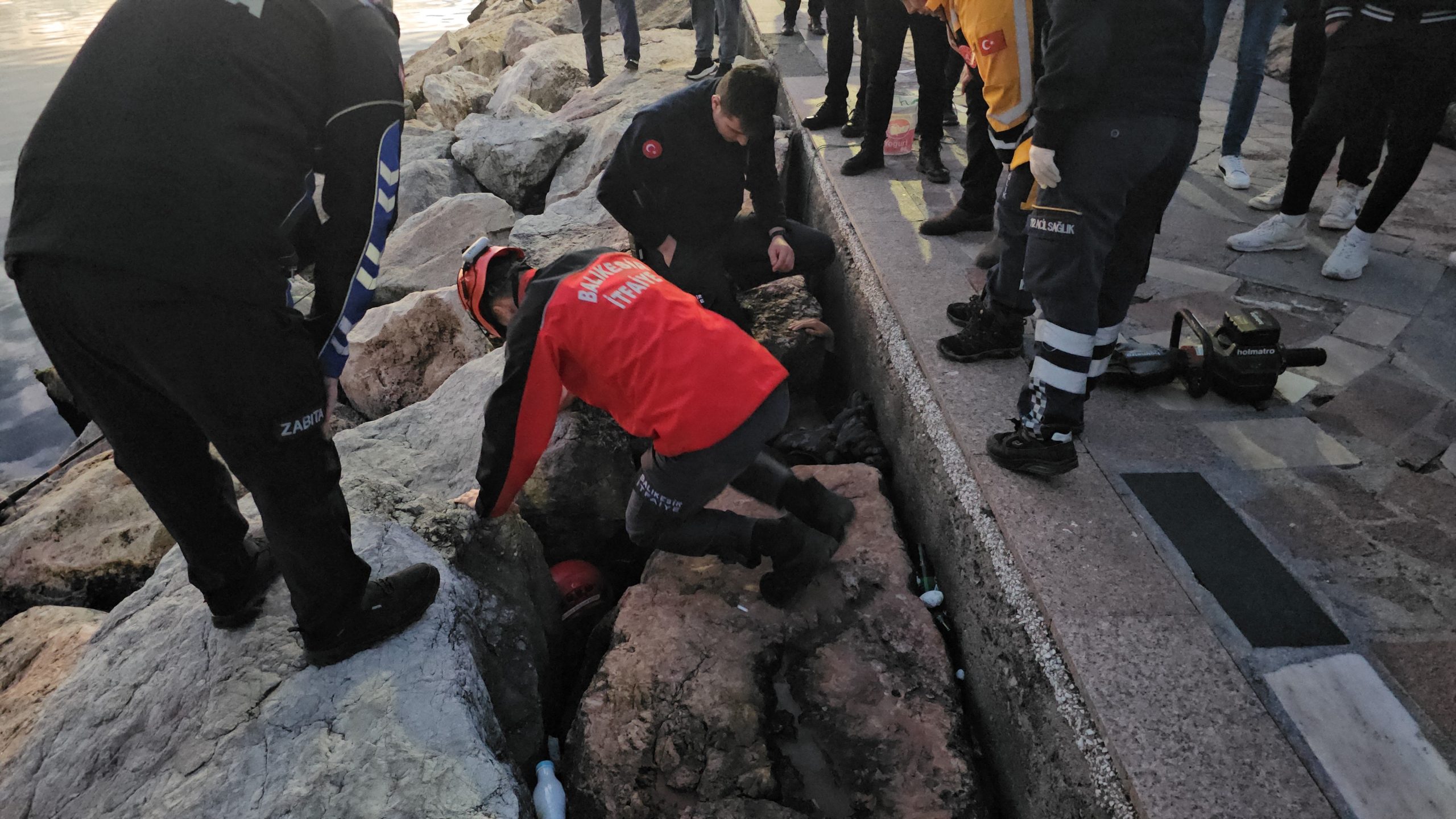 Balıkesir’in Bandırma ilçesinde sahilde