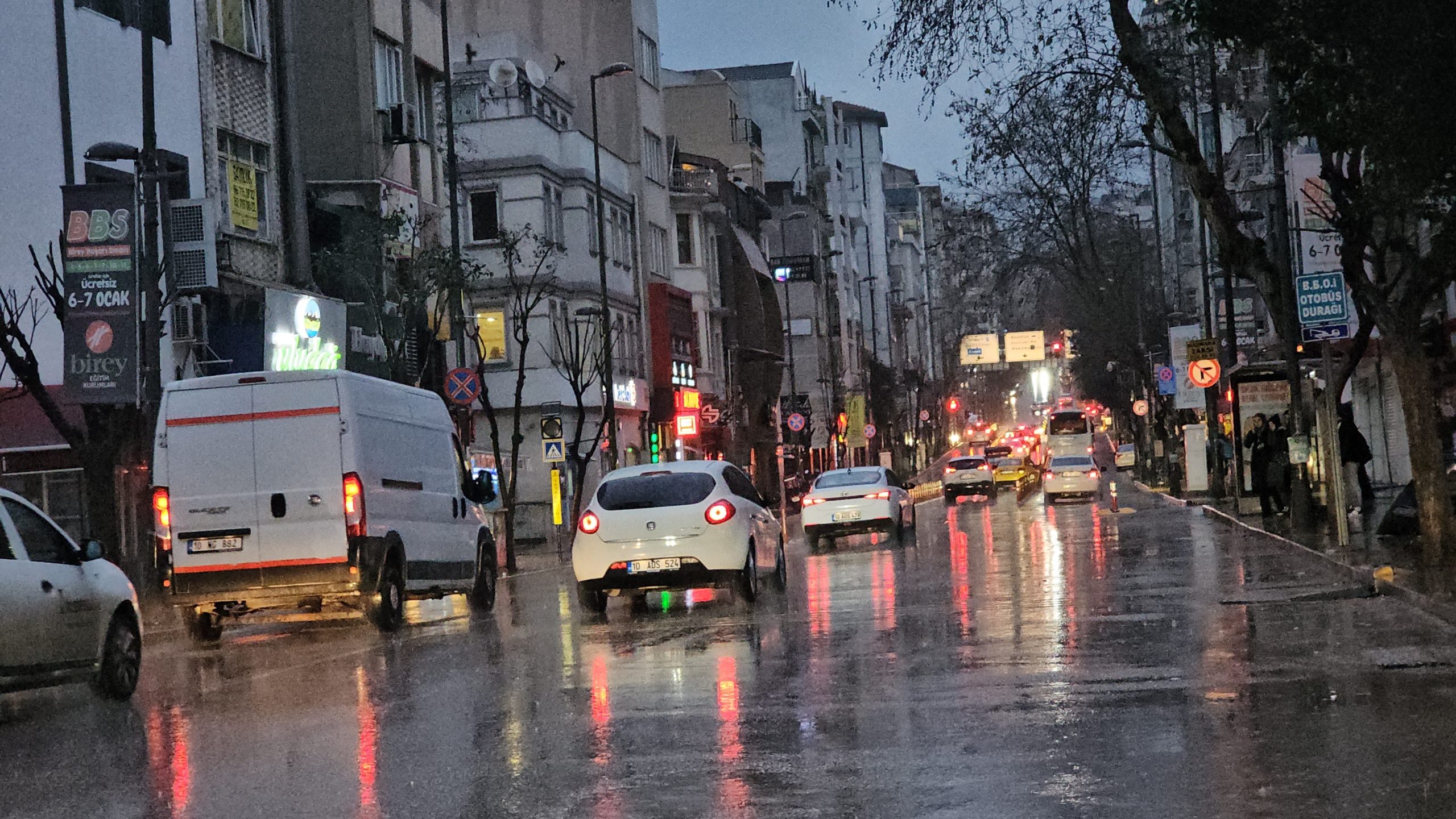 Balıkesir’in Bandırma ilçesinde yağış