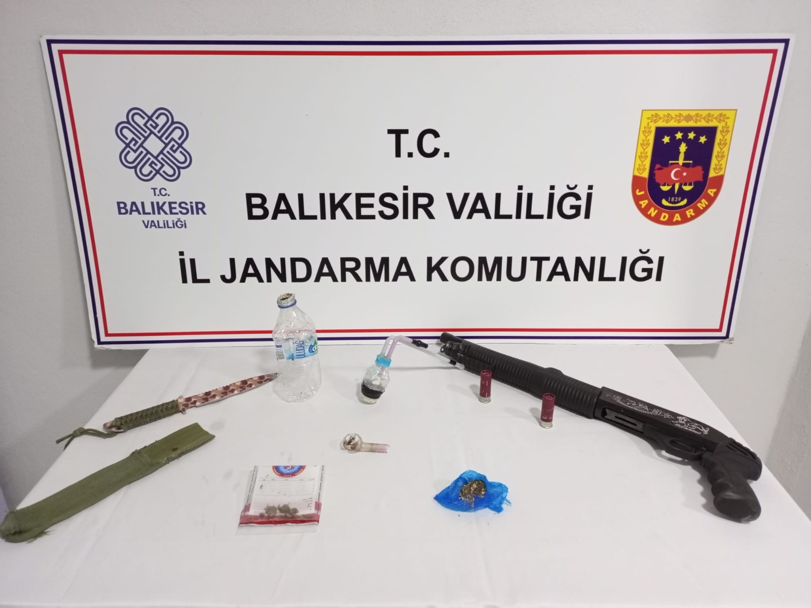 Balıkesir’in Gönen ve Erdek İlçelerinde, uyuşturucu madde imal ve ticareti