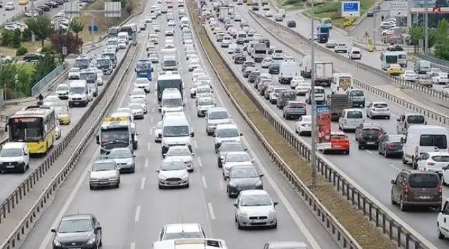 Riskli sürücülerin poliçe sorununa çözüm bulmak için geliştirilen “Sigorta Aracıları