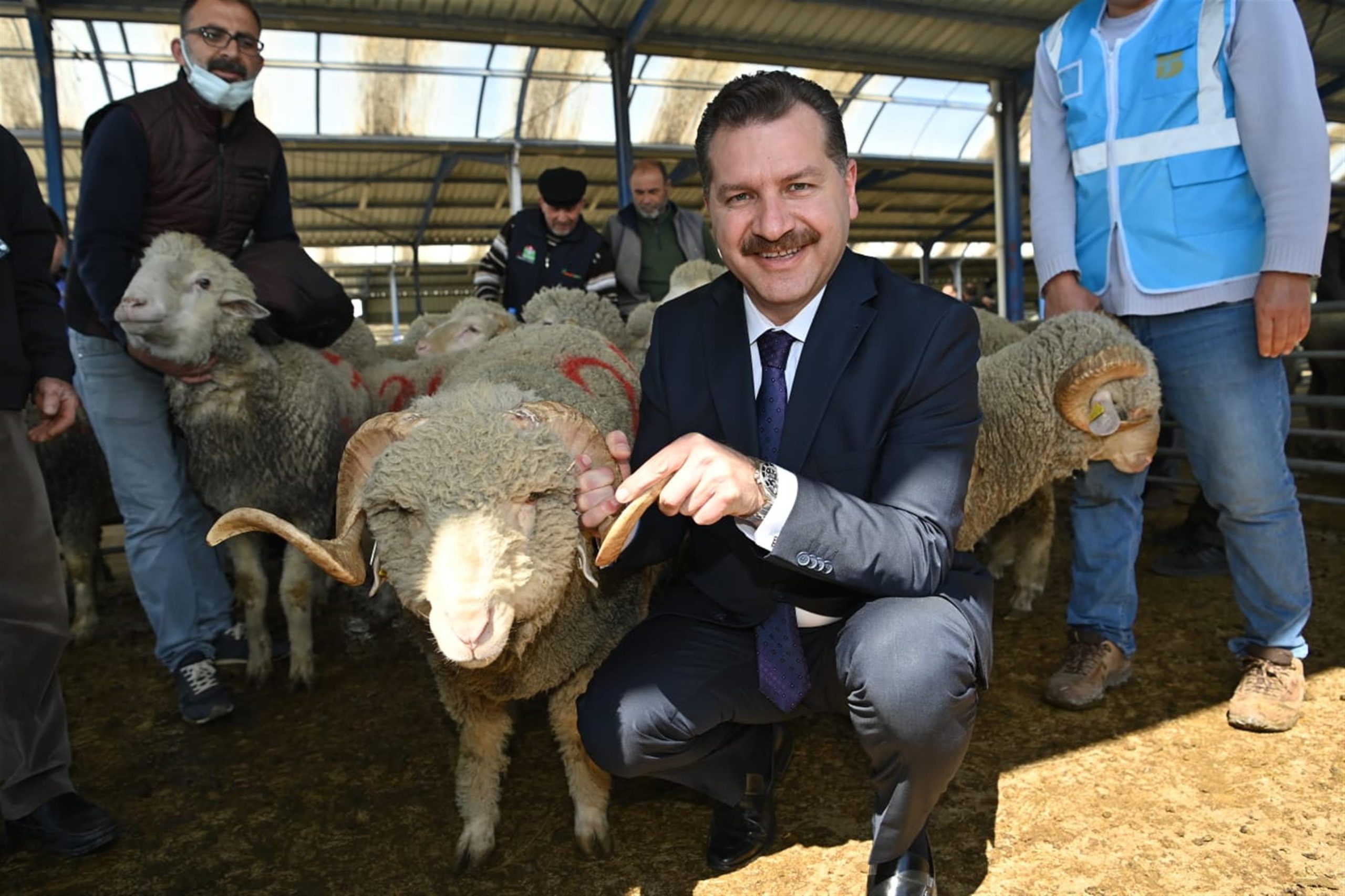 Büyükşehir Belediyesi Erdek’in Tarımına Güçlü Destek Veriyor Balıkesir Büyükşehir Belediyesi,