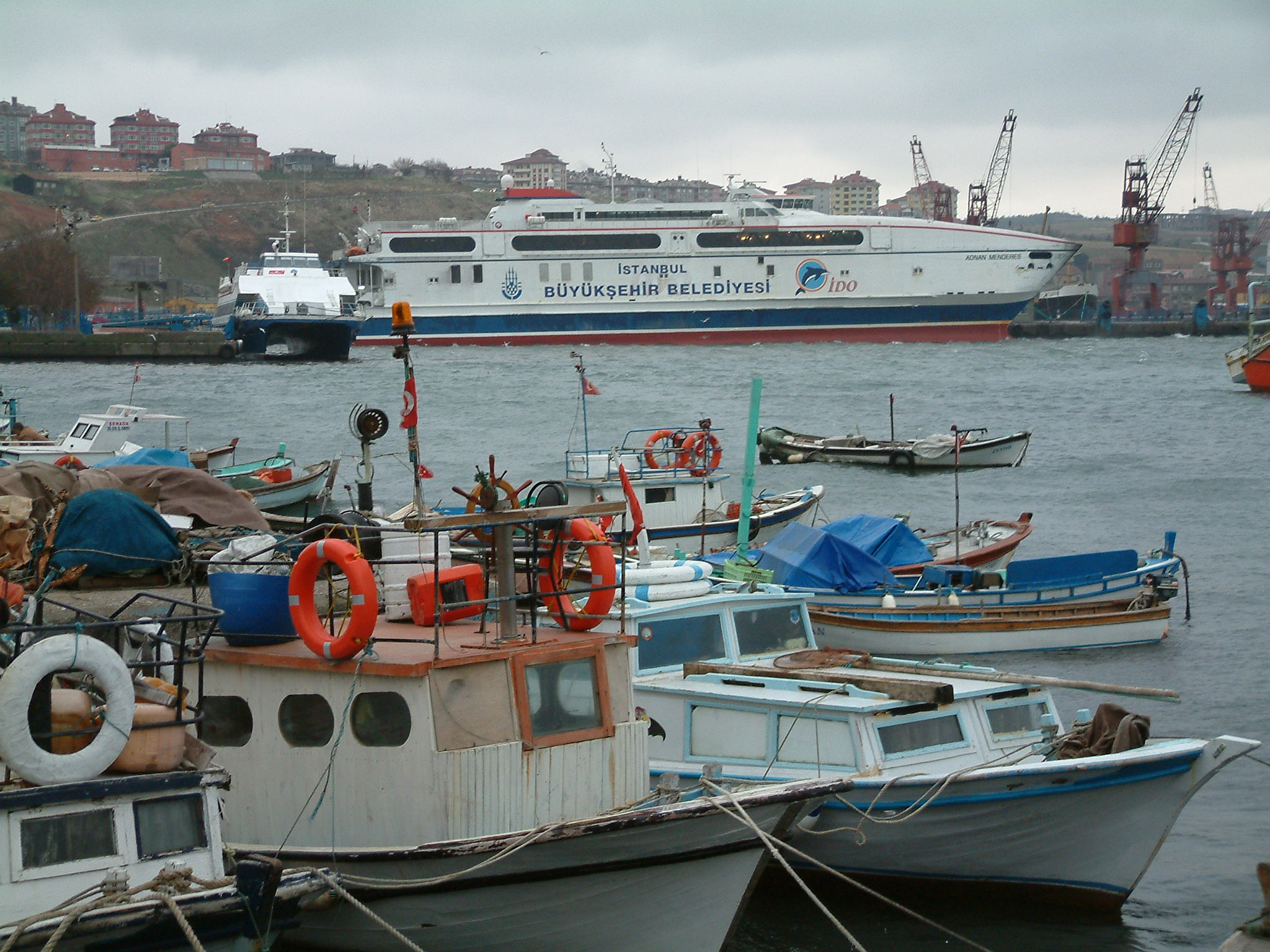 İstanbul Deniz Otobüsleri (İDO)