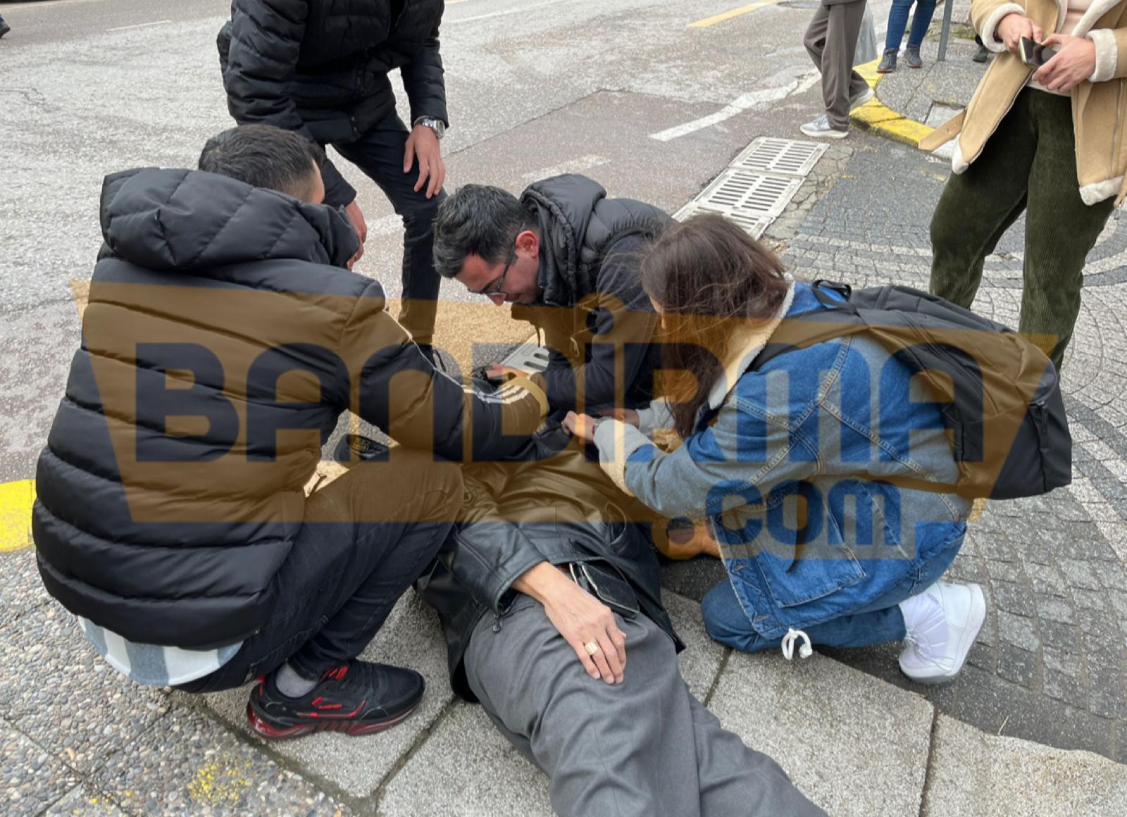 Atatürk Caddesi’nde yürürken başı dönen yaşlı adam, düşerek başını kaldırım