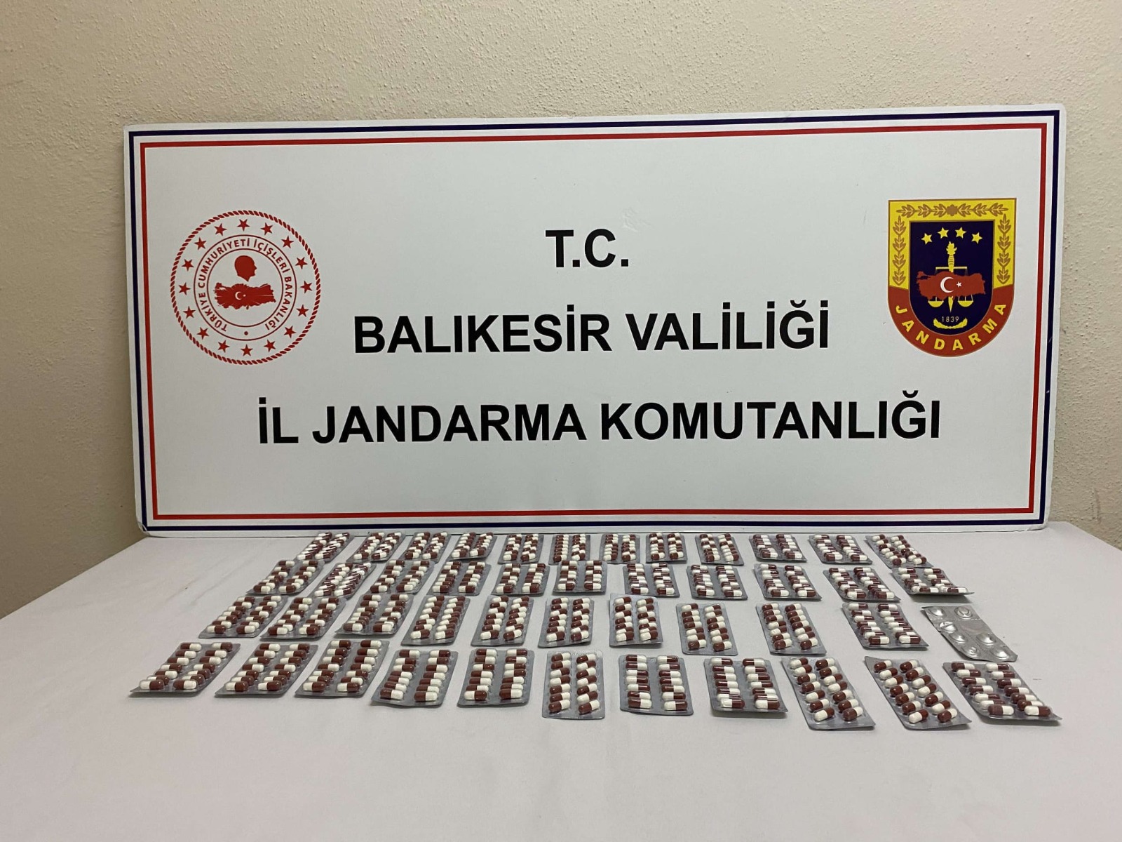 Balıkesir’in Gönen ilçesinde, Balıkesir İl Jandarma Komutanlığı tarafından yürütülen operasyon