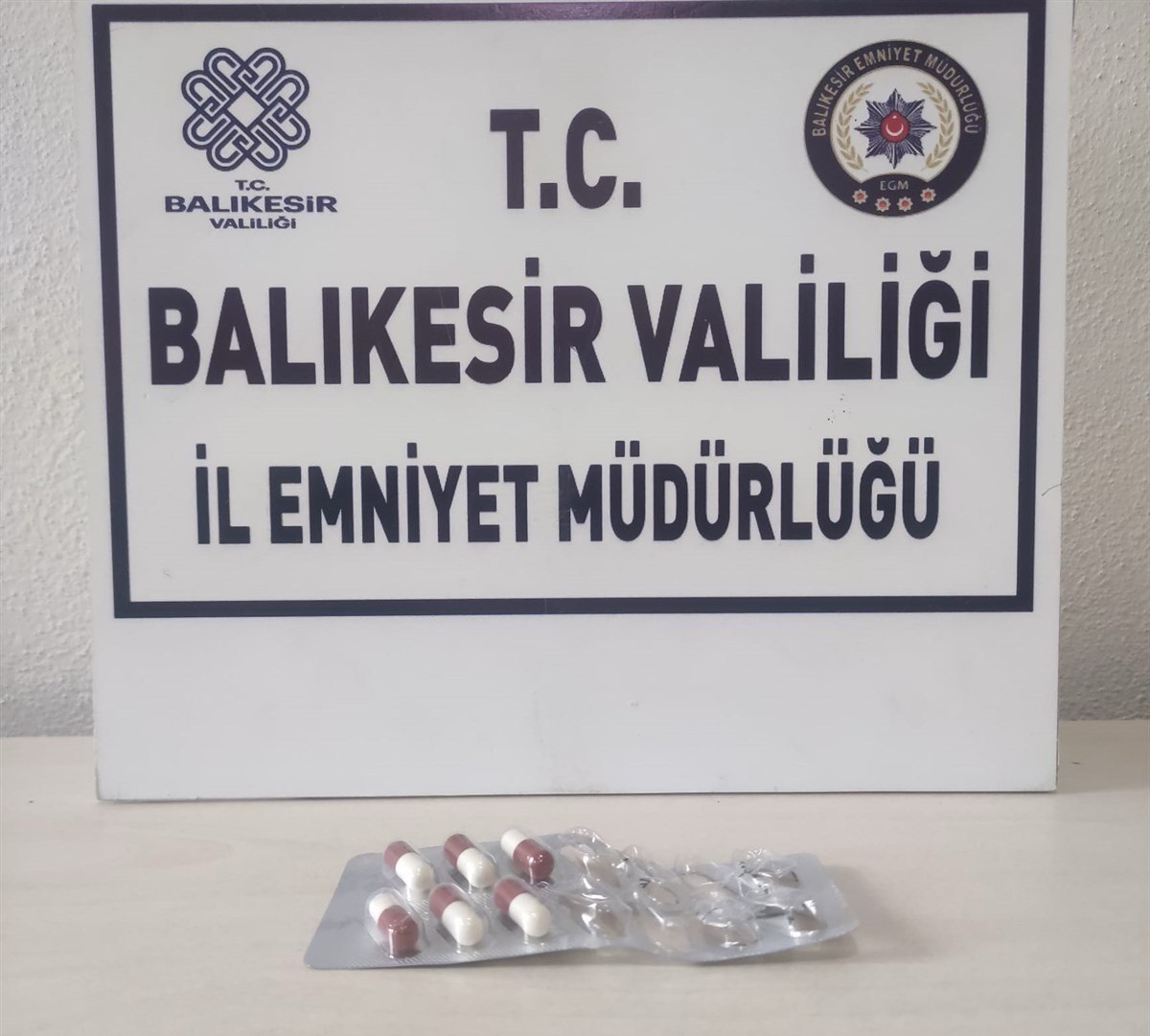 Susurluk İlçe Emniyet Müdürlüğü ekiplerinin gerçekleştirdiği şok uygulamada şüpheli bir