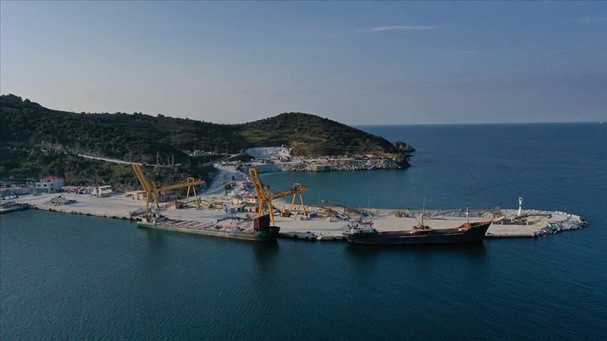 Marmara Bölgesi, Marmara Denizi ve Marmara Adası’na adını veren mermer,