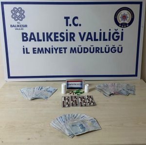 Balıkesir’in Erdek ilçesinde uyuşturucuyla mücadele kapsamında yapılan çalışmalar neticesinde 2