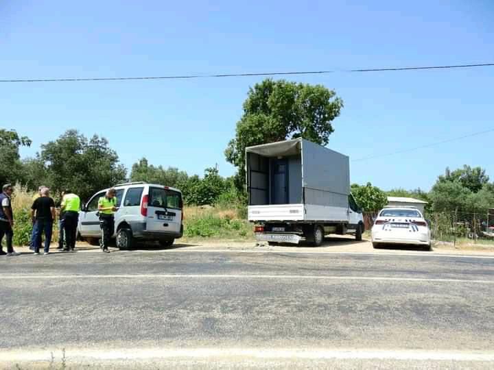 Balıkesir’in Erdek ilçesinde meydana gelen çift taraflı trafik kazasında 1