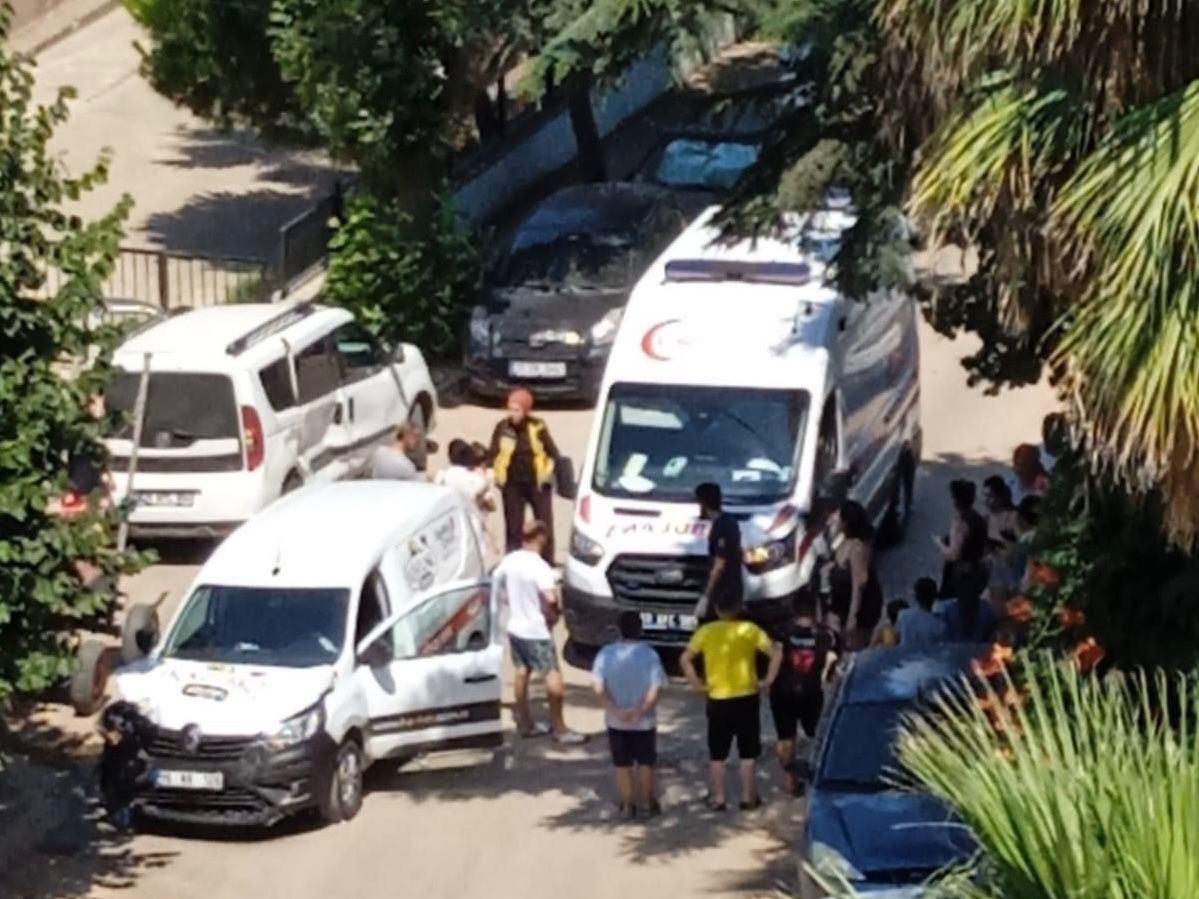 Balıkesir’in Erdek ilçesinde meydana gelen çift taraflı trafik kazasında 1