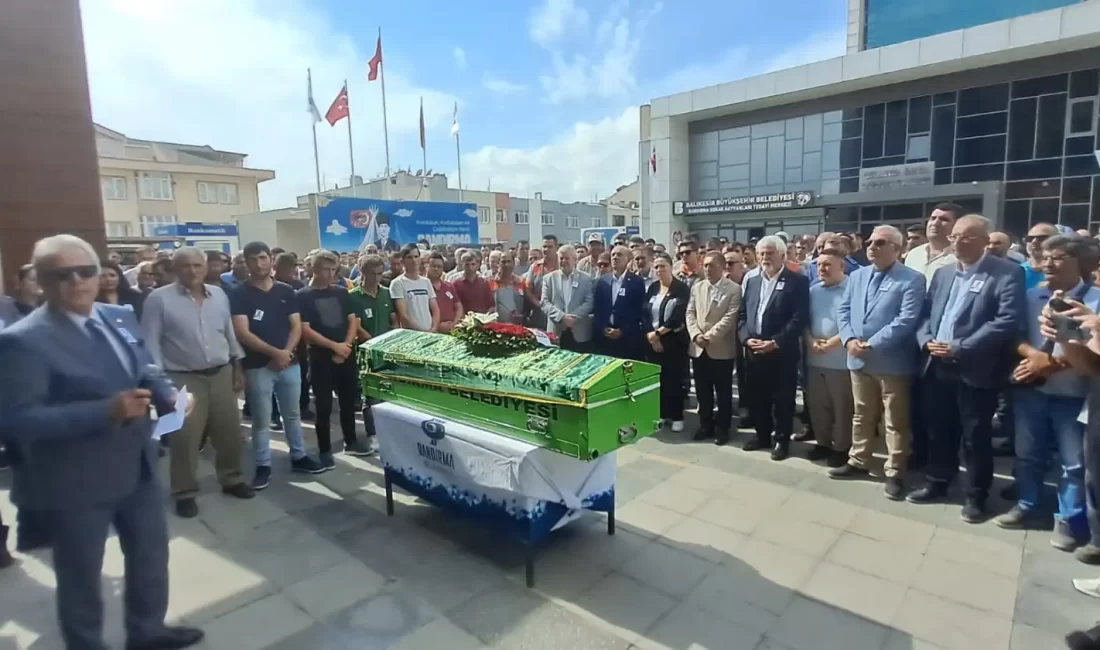 Mehmet Akif Ersoy Caddesinde yaşanan trafik kazası sonrasında hayatını kaybeden