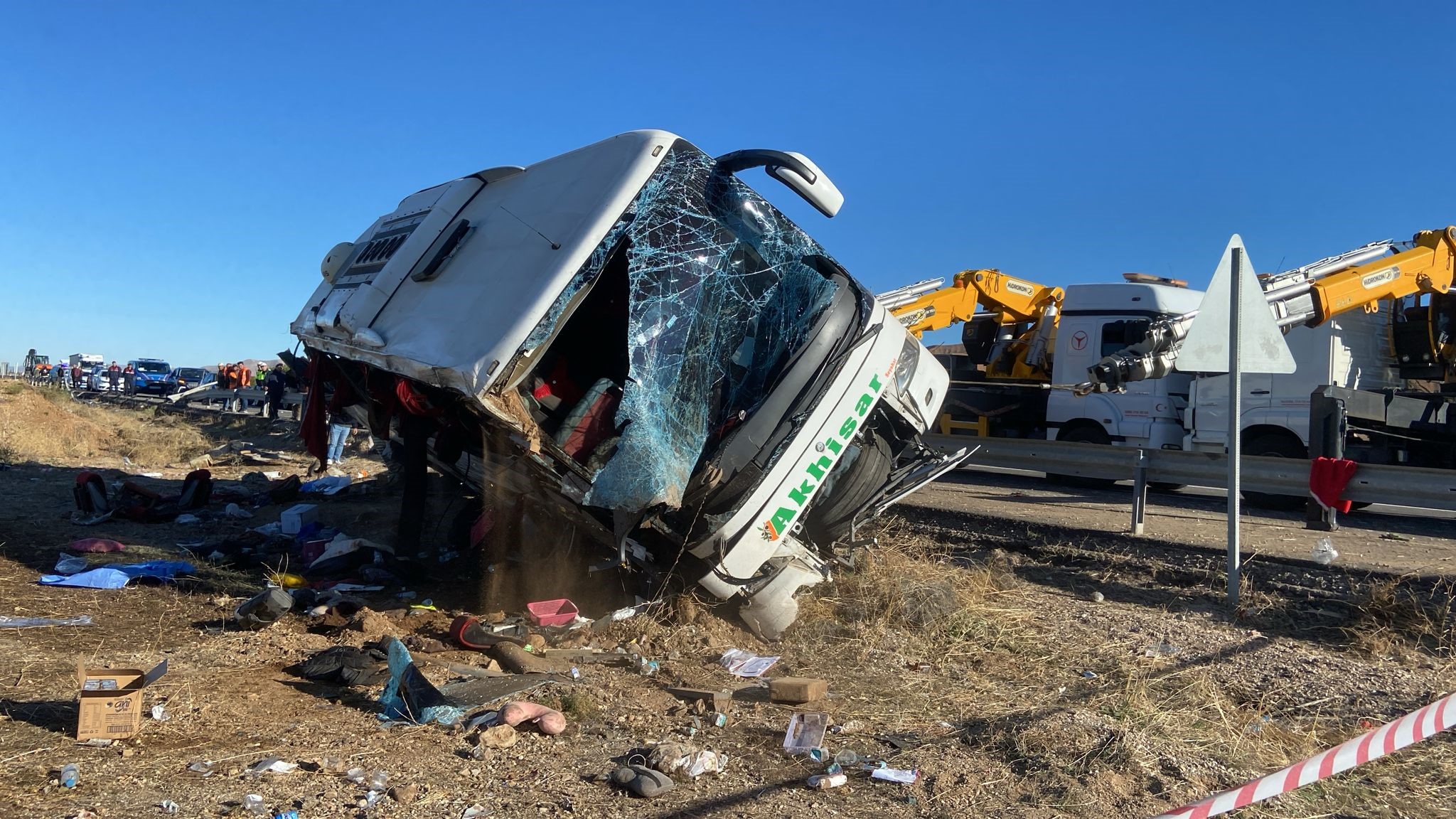 Bandırma’dan kalkan otobüs Aksaray’da feci kaza geçirdi: 6 ölü, 29 yaralı