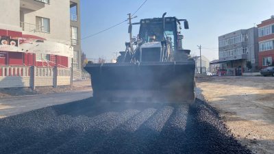 Bandırma’da Yol Bakım ve Onarım Çalışmaları Devam Ediyor