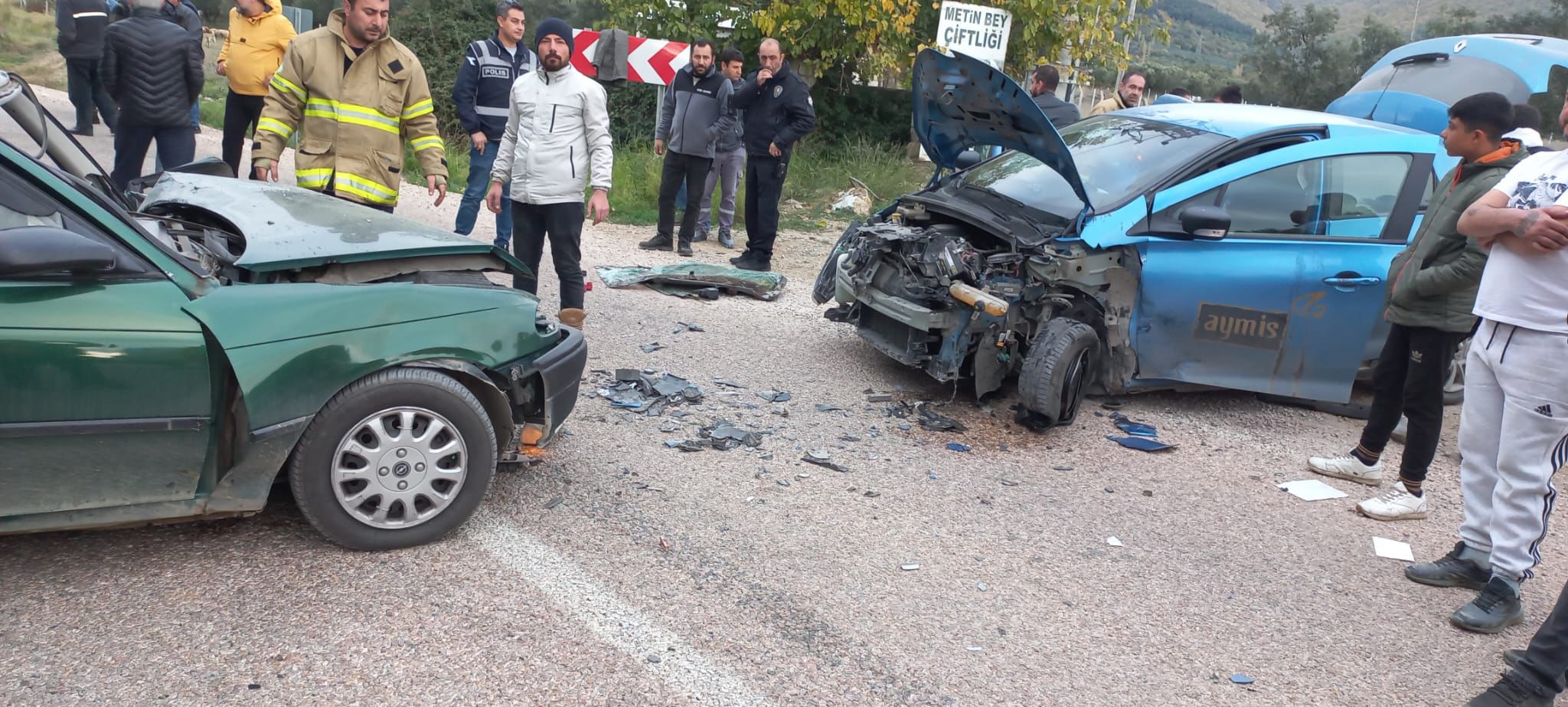 Erdek’te trafik kazası: 2 yaralı hastaneye kaldırıldı