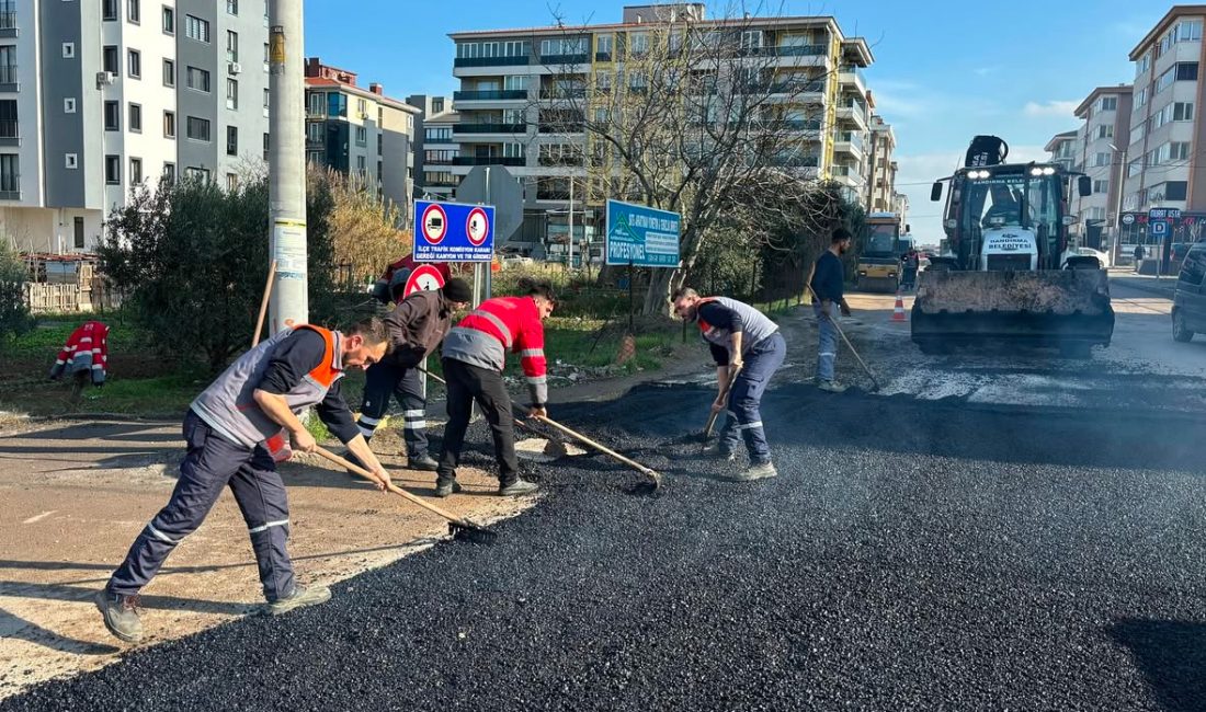 Bandırma Belediyesi, Hal Caddesi ve Bandırma Anadolu Lisesi yan yolunda