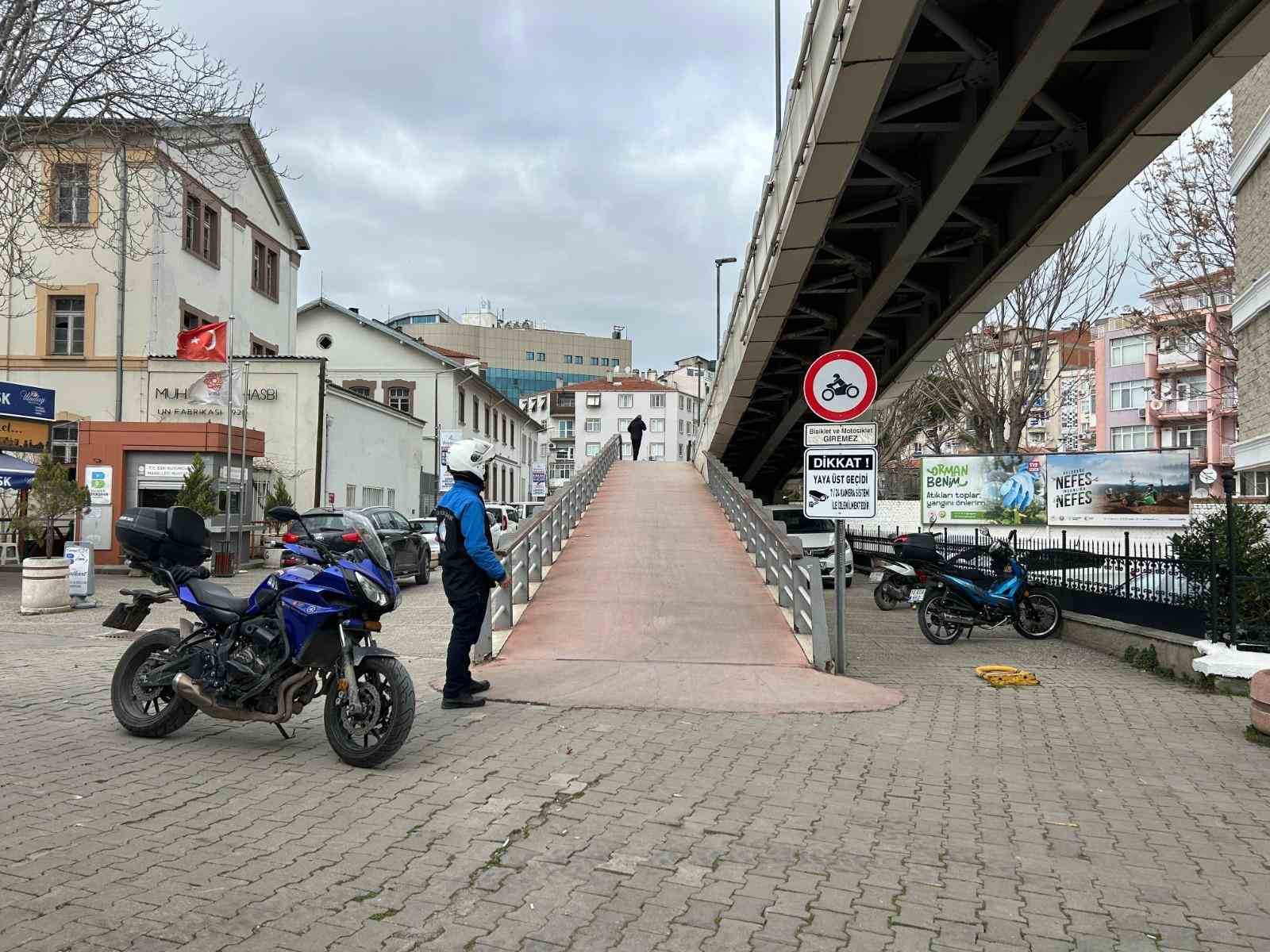 Balıkesir Büyükşehir Belediyesi zabıta ekipleri, vatandaşlardan gelen yoğun şikâyet üzerine