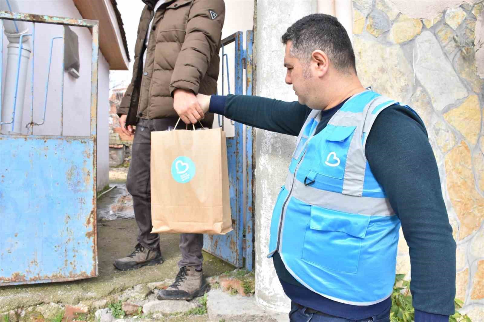 Balıkesir Büyükşehir Belediyesi’nin dar gelirli ailelerin çocuklarına yönelik sağladığı beslenme