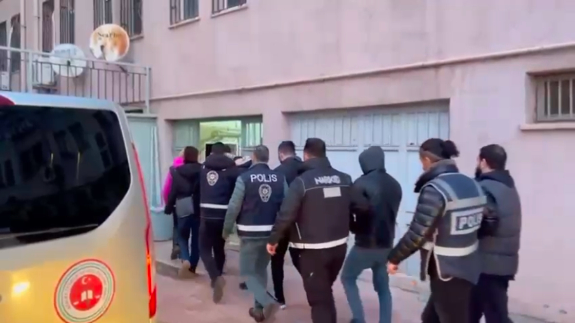 Balıkesir'in Bandırma ilçesinde, Narkotik Suçlarla Mücadele ekipleri tarafından uyuşturucu madde