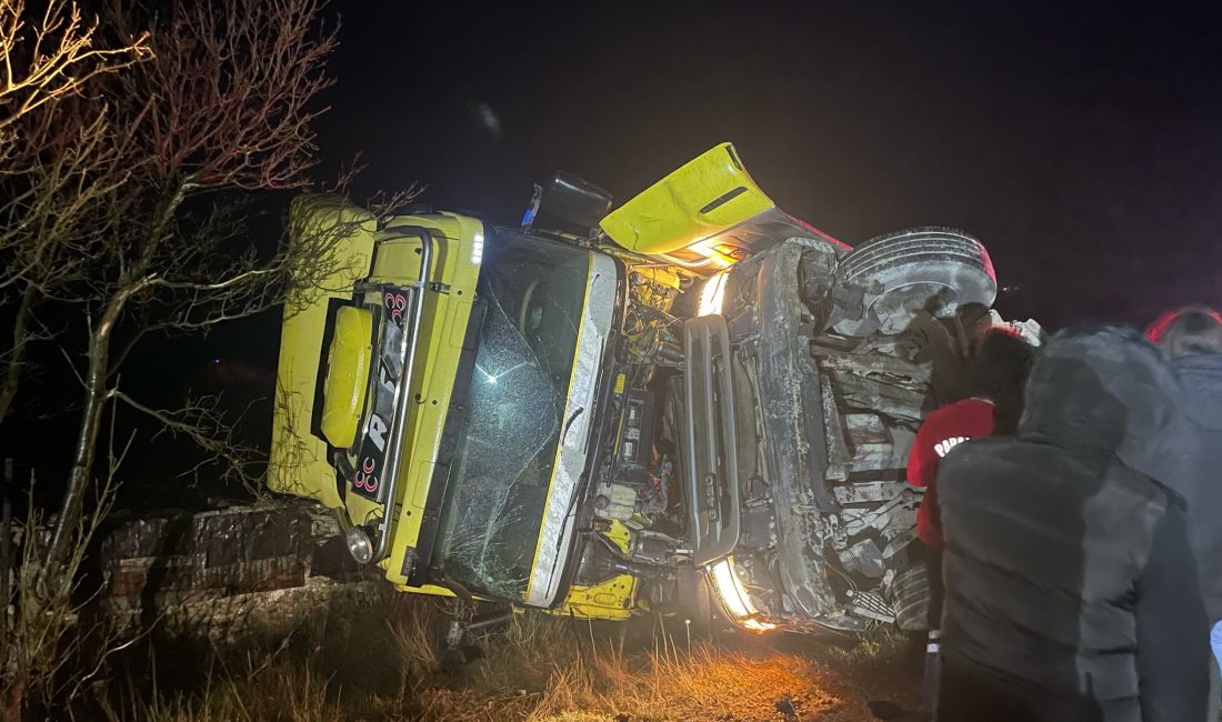 Balıkesir’in Marmara ilçesinde Cennet Tepesi Mevkii’nde meydana gelen trafik kazasında,