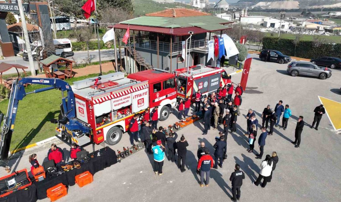 Balıkesir Büyükşehir Belediye Başkanı Ahmet Akın, Afet Timi Uygulama Eğitimi