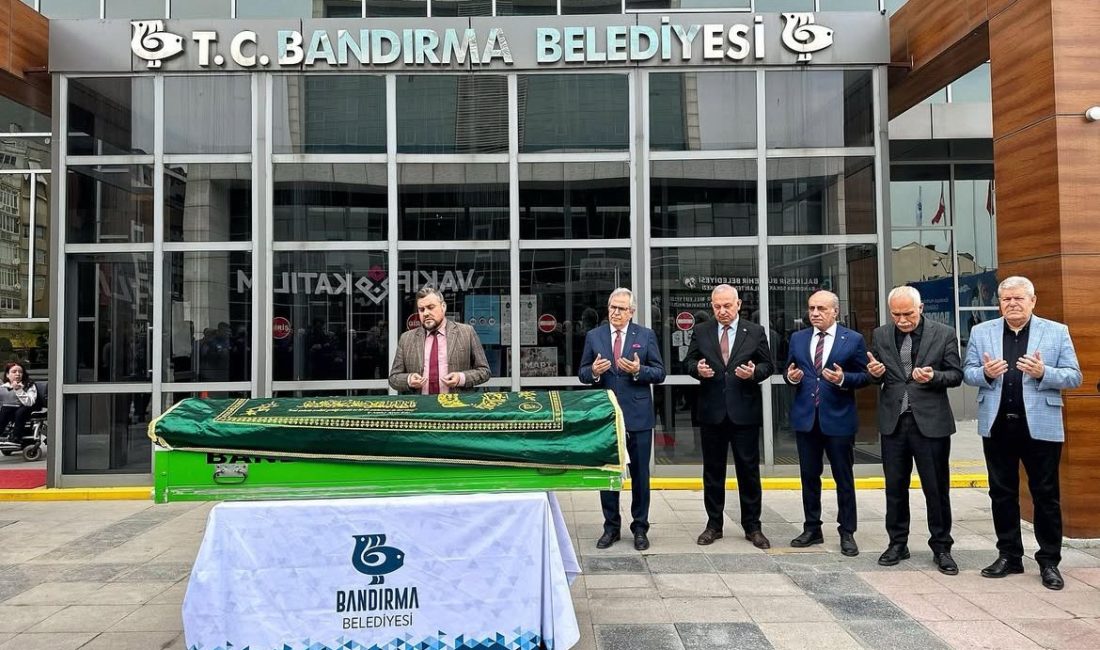 Bandırma Belediye Başkanı Dursun Mirza, uzun yıllar emek verdiği Bandırma