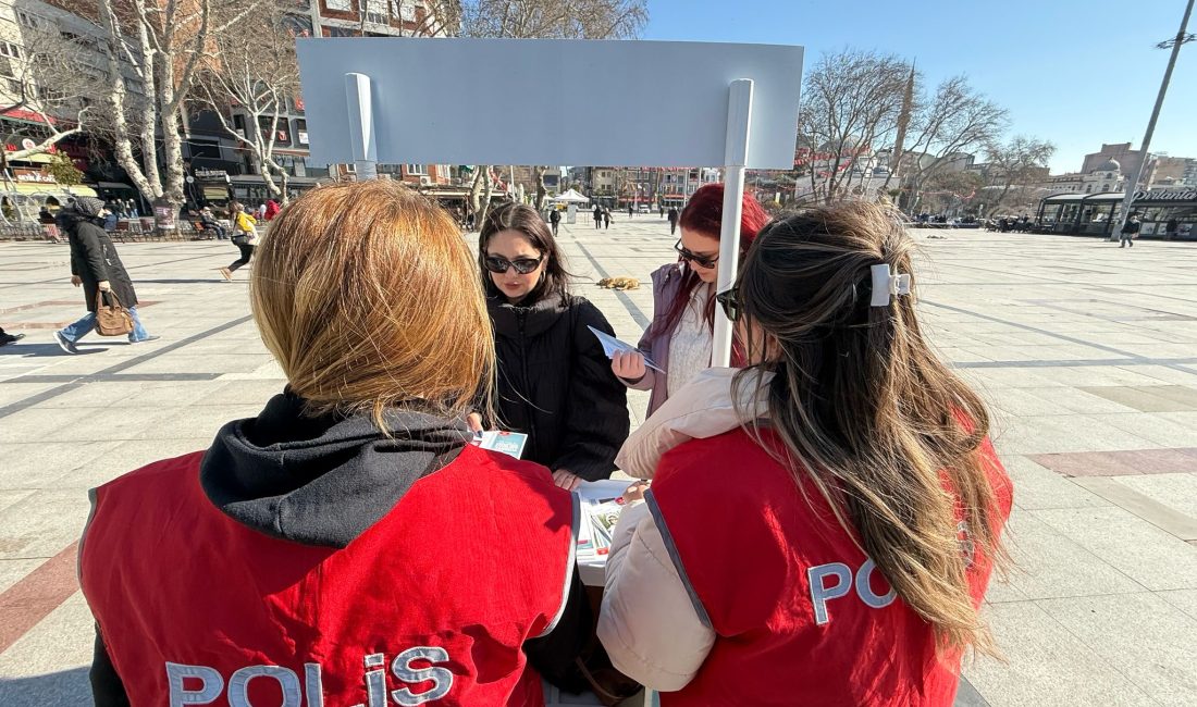  Bandırma İlçe Emniyet Müdürlüğü’ne bağlı kadın polisler, 8 Mart